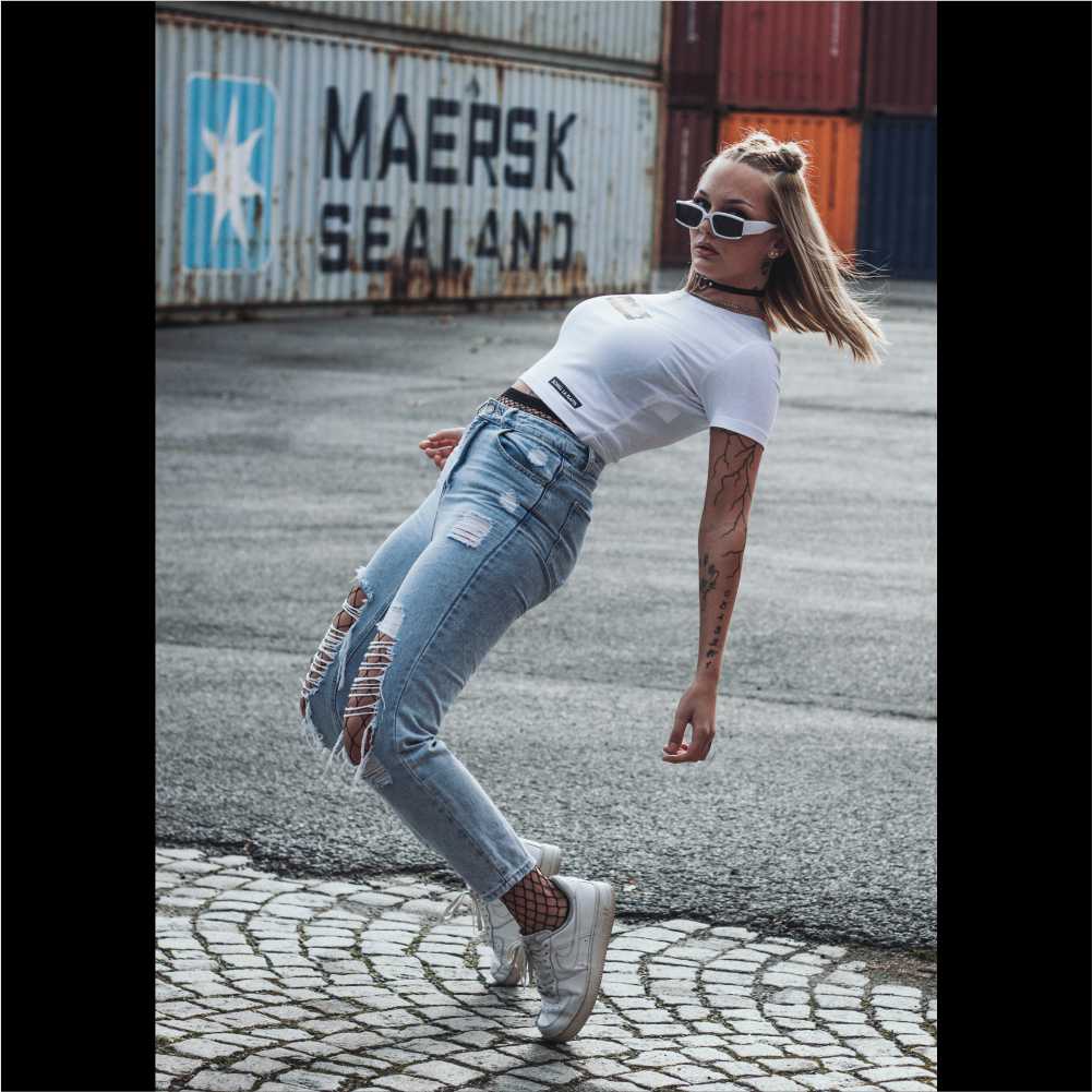 ASSKALIEREN! Crop Shirt weiß